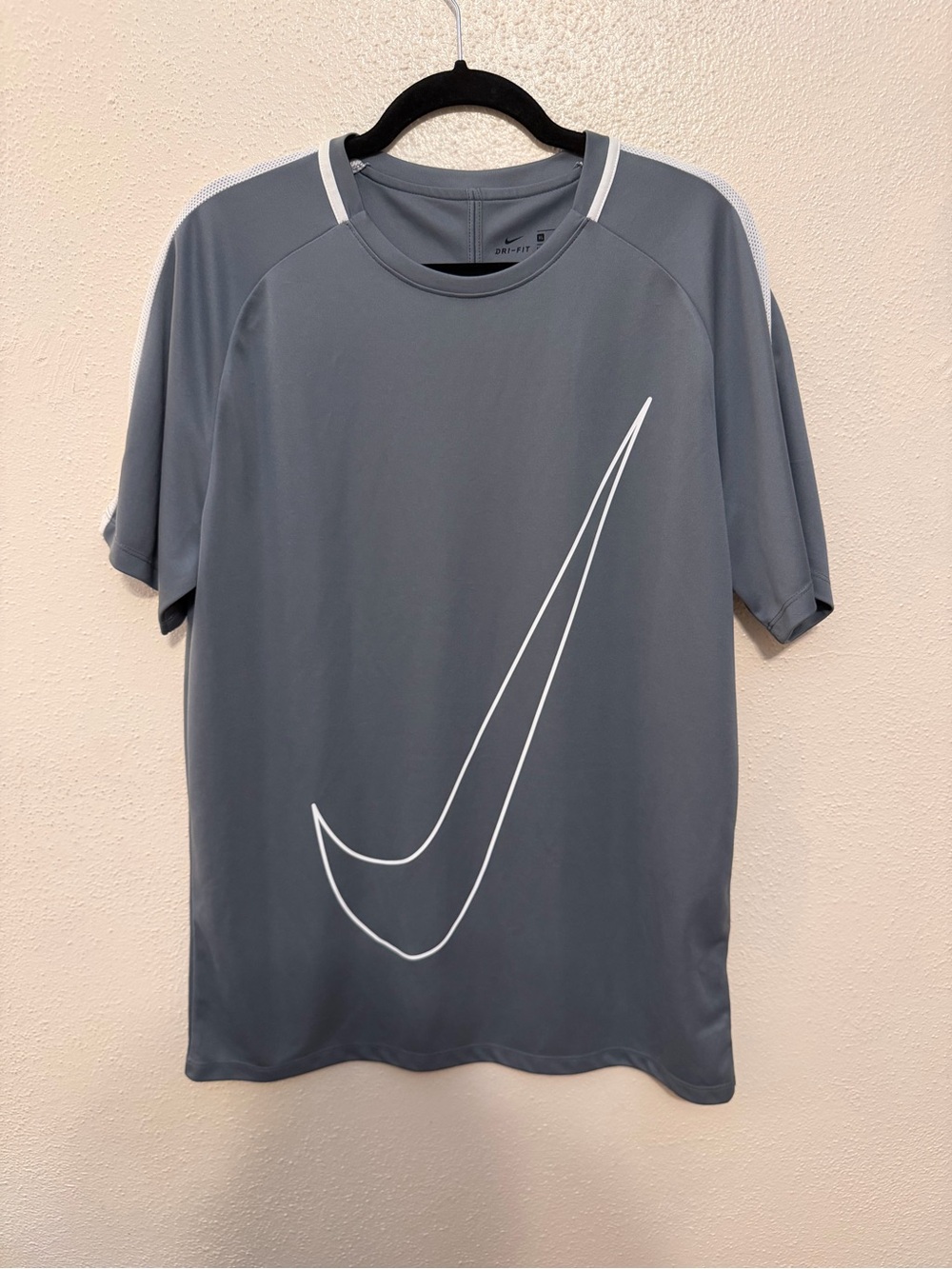 NIKE Men's DRI-FIT T-Shirt